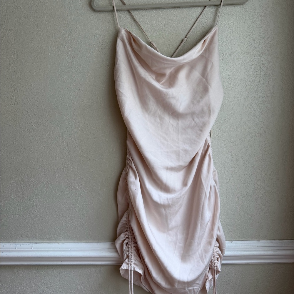 Claire Mini Dress in Cream
ASTR the Label
Size large - Picture 3 of 7